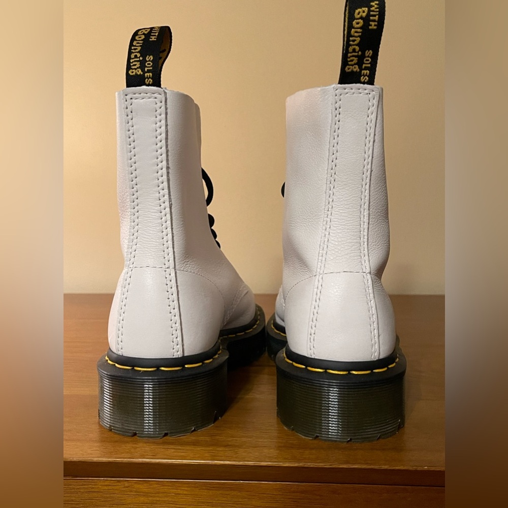 Dr. Martens, 1460 Pascal Bex Pisa Leather Lace Up Boots, Optical White, size 7 - Picture 5 of 15